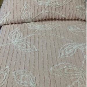 Chenille Bedspread Pink up to Queen size